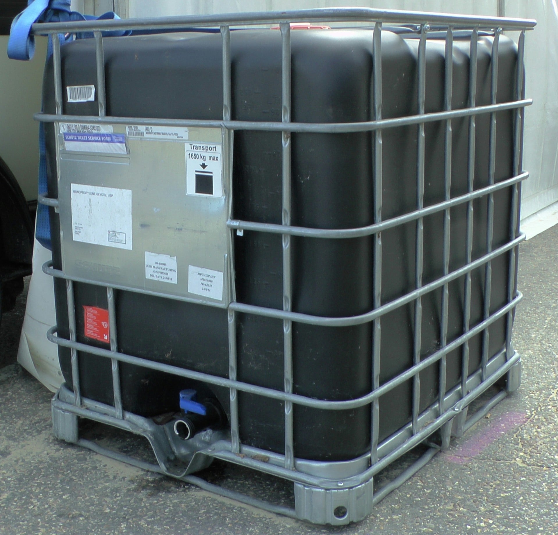 Liquid IBC Totes  Mobile Transport Tanks for Liquid Materials